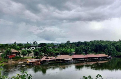 Hin Dat Resort | The Raft Land Resort