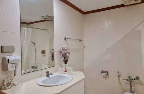 Nonthaburi Hotel | The Rich Hotel Rama 5