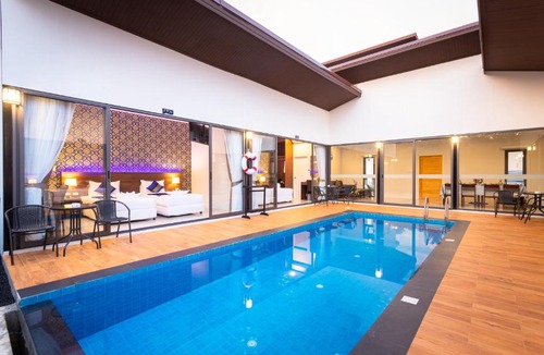Chalong Hotel | The Thames Pool Access Resort & Villa - SHA Extra Plus