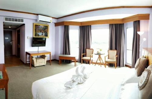 Tak Hotel | The Viangtak Riverside Hotel