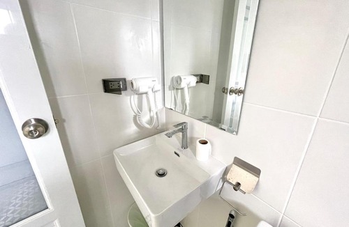 Nonthaburi House | The White Haus bangsrimueang Vanilla house
