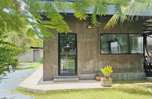 Samut Sakhon Villa | The wide view resort and restaurant Phuket