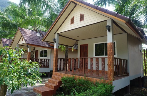 Yan Yao Hotel | Thumneab Guesthouse