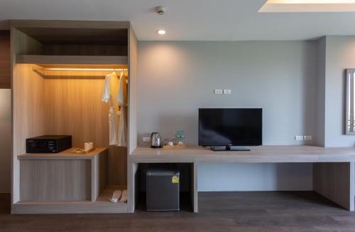 Bang Sao Thong Hotel | Tisha Hotel ABAC Bangna