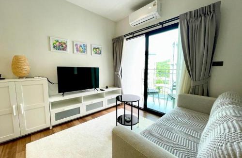 Sa Khu Apartment | Title HALO 1 - Modern 1BR Pool View Walk to Nai Yang Beach