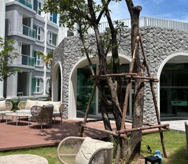 Ban Bo Han Apartment | Title Serenity 1-Bedroom Suite with Balcony by TVC B206