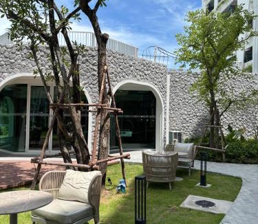 Ban Bo Han Apartment | Title Serenity Pool access Studio by TVC D121