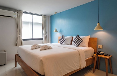 Downtown Krabi Hotel | Tiya House Rooms & Cafe