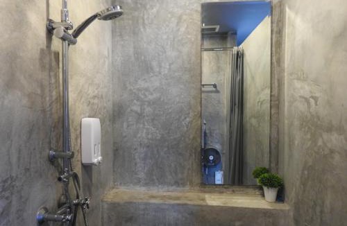 Wua Lai Hostel | To Bed Poshtel