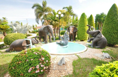 Lop Buri Hotel | Tokyo Hotel