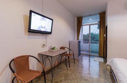 Phitsanulok Hotel | Tonwai Modern Place
