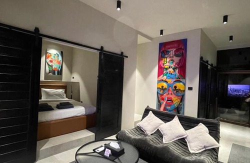 Patong Apartment | Tri Trang Beachfront Apartments with Stunning Views