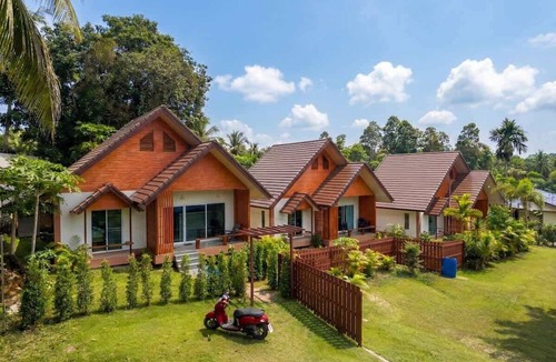 Srithanu House | Triangle | Serene Garden Private Cozy Large BR