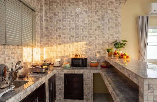 Srithanu House | Triangle Villa Authentic Green Garden Private