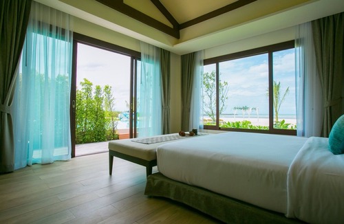 Cha-am Hotel | Triple Tree Beach Resort