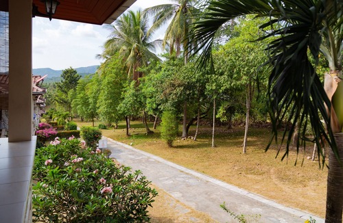 Wok Tum House | Tropical home Koh Phangan - Pineapple house