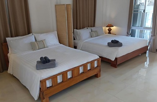 Ko Lanta Old Town Villa | Tropical Sea Front House