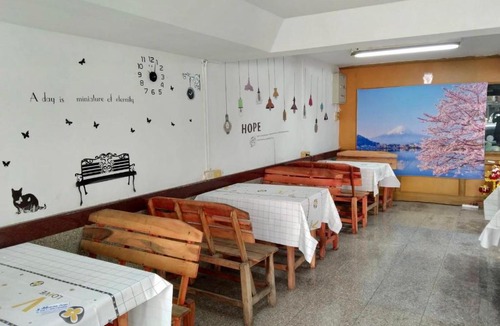 Bang Phut Hostel | Tsir cafe and Guest house