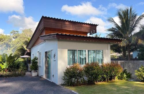 Thai Mueang House | Turtle Beach House TWO