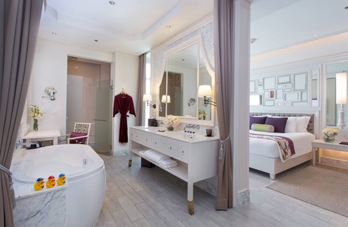 Thung Maha Mek Hotel | U Sathorn Bangkok
