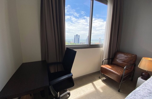 South Pattaya Apartment | Unixx condo beach view with balcony near walking street