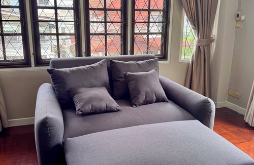 Wang Thonglang House | Urban Grace 5 Bedroom Spacious House Prime Location Near BTS Skytrain