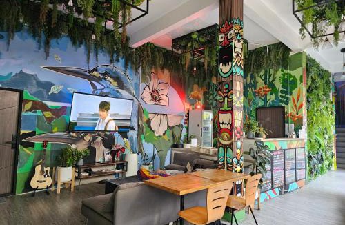 Silom Hostel | Urban Jungle Social