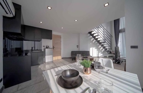 Nai Harn Apartment | Utopia Loft Aparthotel by Sabai Sands