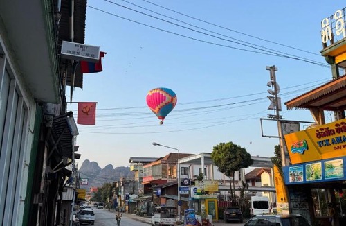 Vang Vieng Hostel | Vang Vieng Freedom View Hostel