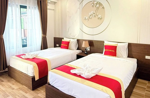 Vang Vieng Hotel | VangVieng Avenue Hotel