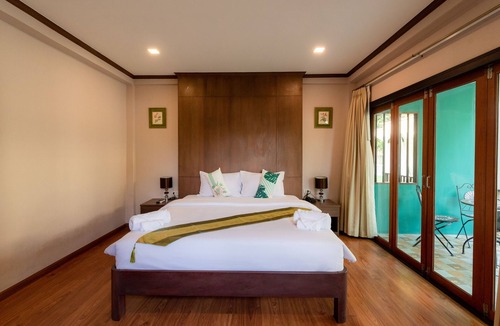 Ayutthaya Hotel | Vanida Resort - Halal