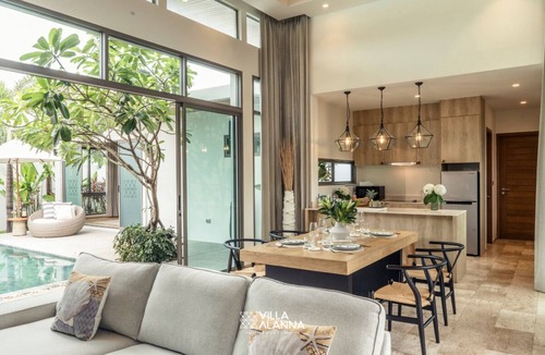 Bang Tao Villa | VILLA ALANNA Phuket