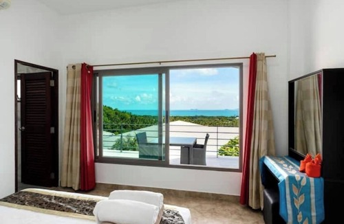 Bophut House | Villa Fleurie - Luxury 5 Bedrooms with Infinity Pool