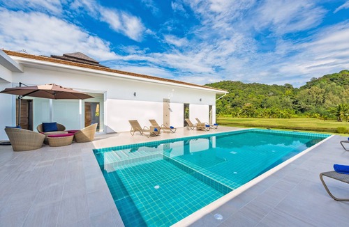 Klong Son Villa | Villa Gold Shore Beachfront with Private Pool, A/C, WiFi, Gym near Restaurant