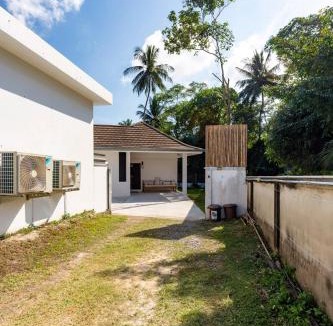 Maret Villa | Villa Internationale 3BR Tropical Escape