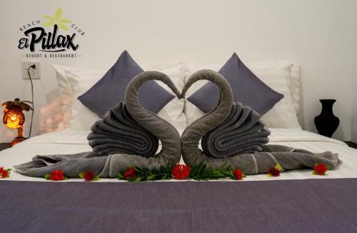 Ko Lanta Villa | Villa - Sleeps 8 - Terrace - Beach Close