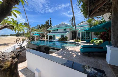 Hua Thanon Villa | Villa Sunrise - Golden Beachfront