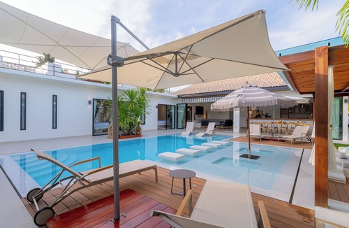 Hin Lek Fai Villa | Villa Thalias a NEW modern tropical balinese style