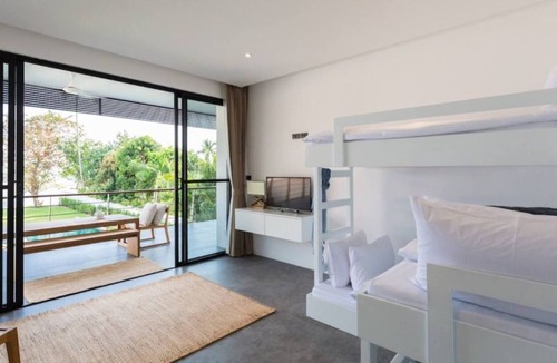 Thong Krut Villa | Villa Thansamaay - 7 bedrooms beachfront villa