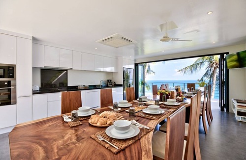 Moo 5 Villa | VILLA THE SPOT luxury villa facing the sea and jungle