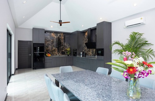 Nong Prue Villa | Villa Waree minutes to City and Beach