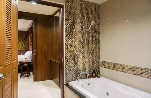 Central Pattaya Villa | Villano.56 pool villa pattaya