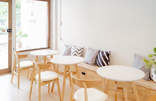 Chang Phueak Hostel | viv hometel&cafe