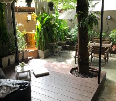Khlong Toei Hostel | VX The Fifty