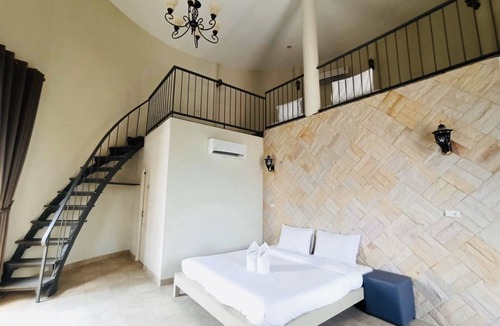 Nakhon Sawan Hotel | WangPla Villa Resort