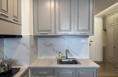 Nimman Apartment | Warm and classic modern room