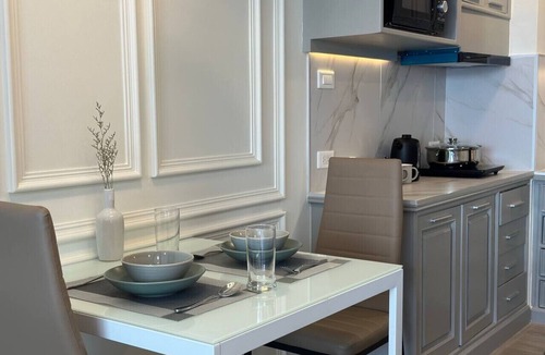 Nimman Apartment | Warm and classic modern room