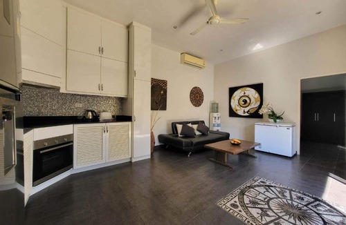 Rayong Villa | Wavesbase Tropical Villa