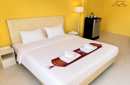 Kamphaeng Phet Hotel | White House Hotel Kamphaeng Phet