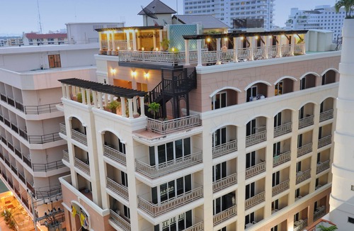Pattaya Bay Hotel | Whitehouse Condotel